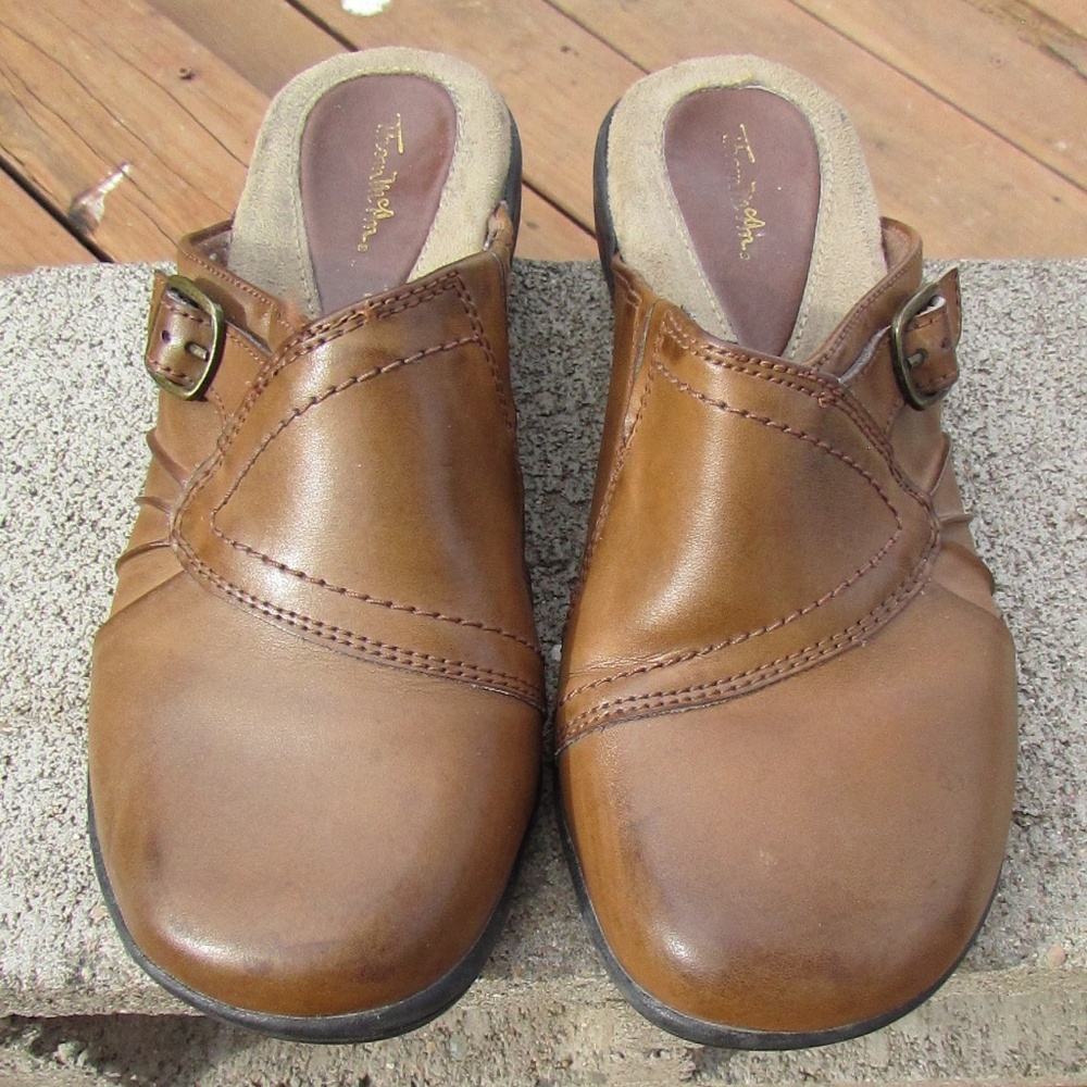 Thom McAn Griffie brown leather slip-on mule shoes